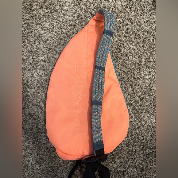 KAVU ROPE BAG SLING PACK - Picture 4 of 6